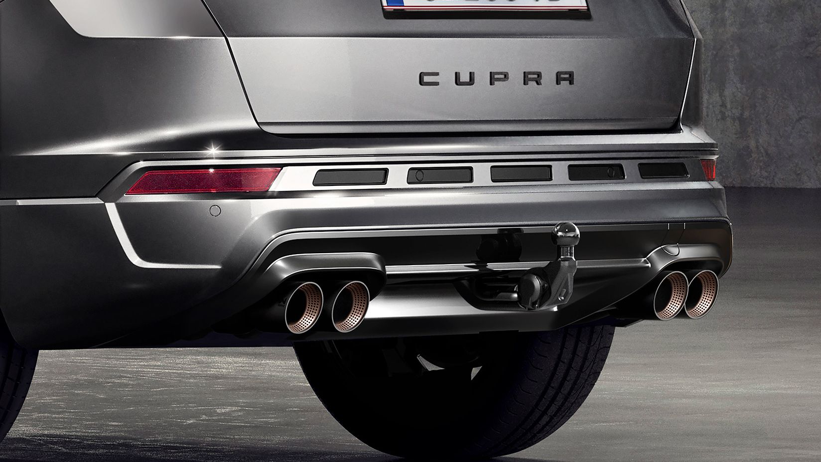 Detailansicht des CUPRA Ateca Hecks mit Anhängerkupplung