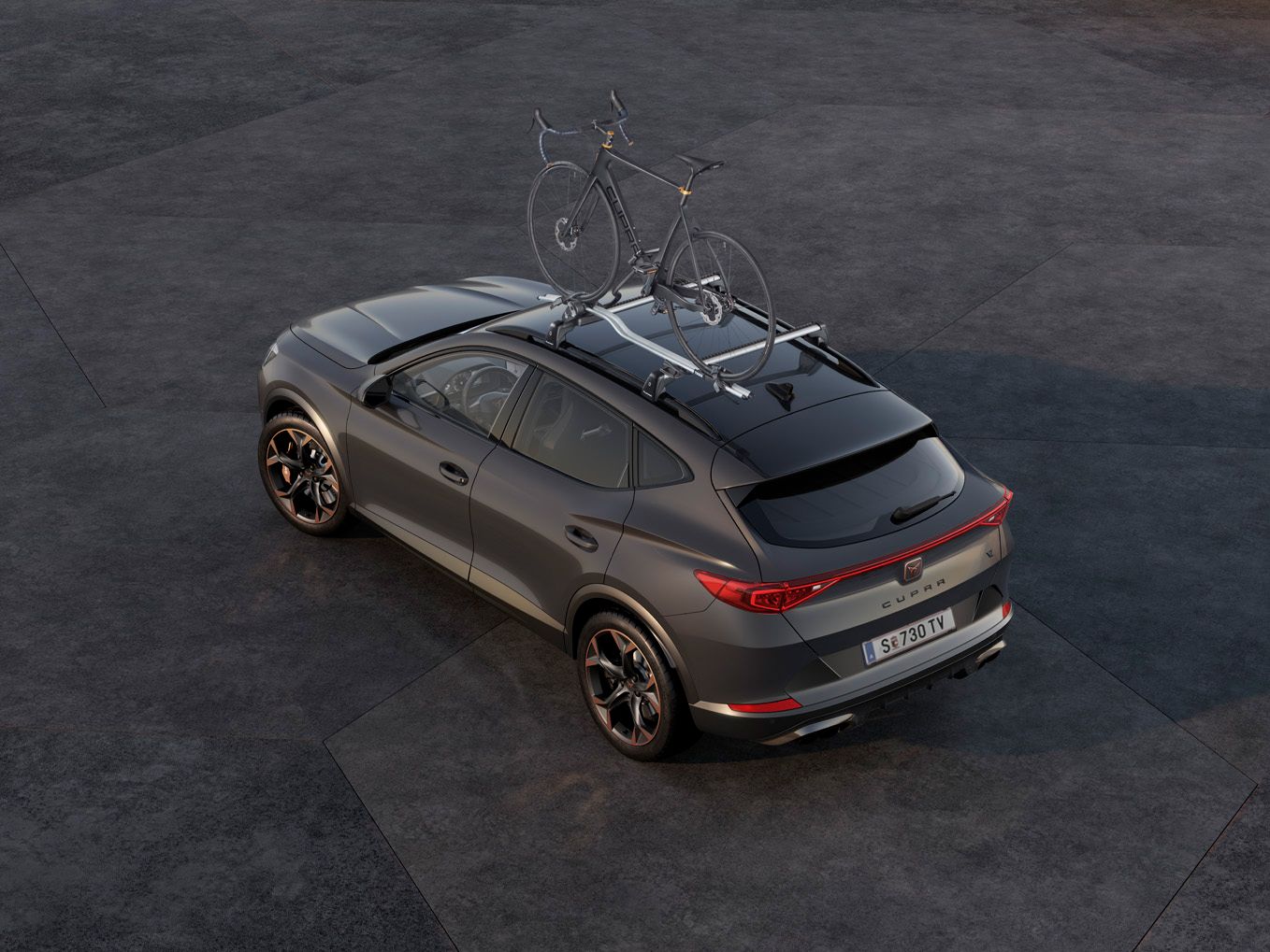 CUPRA Formentor mit  Dach-Radträger für 1 Fahrrad